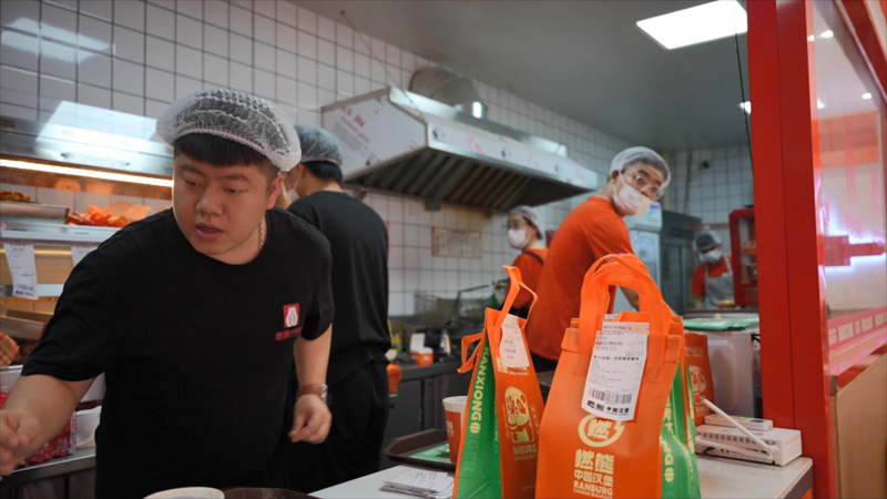 不想打工可以开一家燃熊中国汉堡加盟店来创收吗？